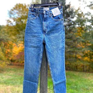 Abercrombie & Fitch The 90's Straight Ultra High Rise